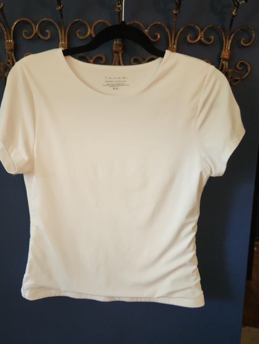 Tahari White Lined Short Sleeve Crewneck Top